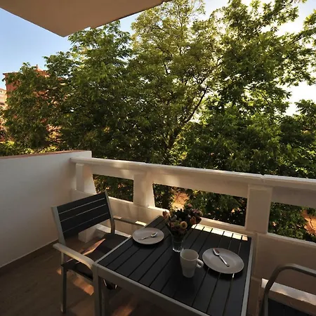 Diseno Terraza Dos Banos Piscina * Χέρεζ